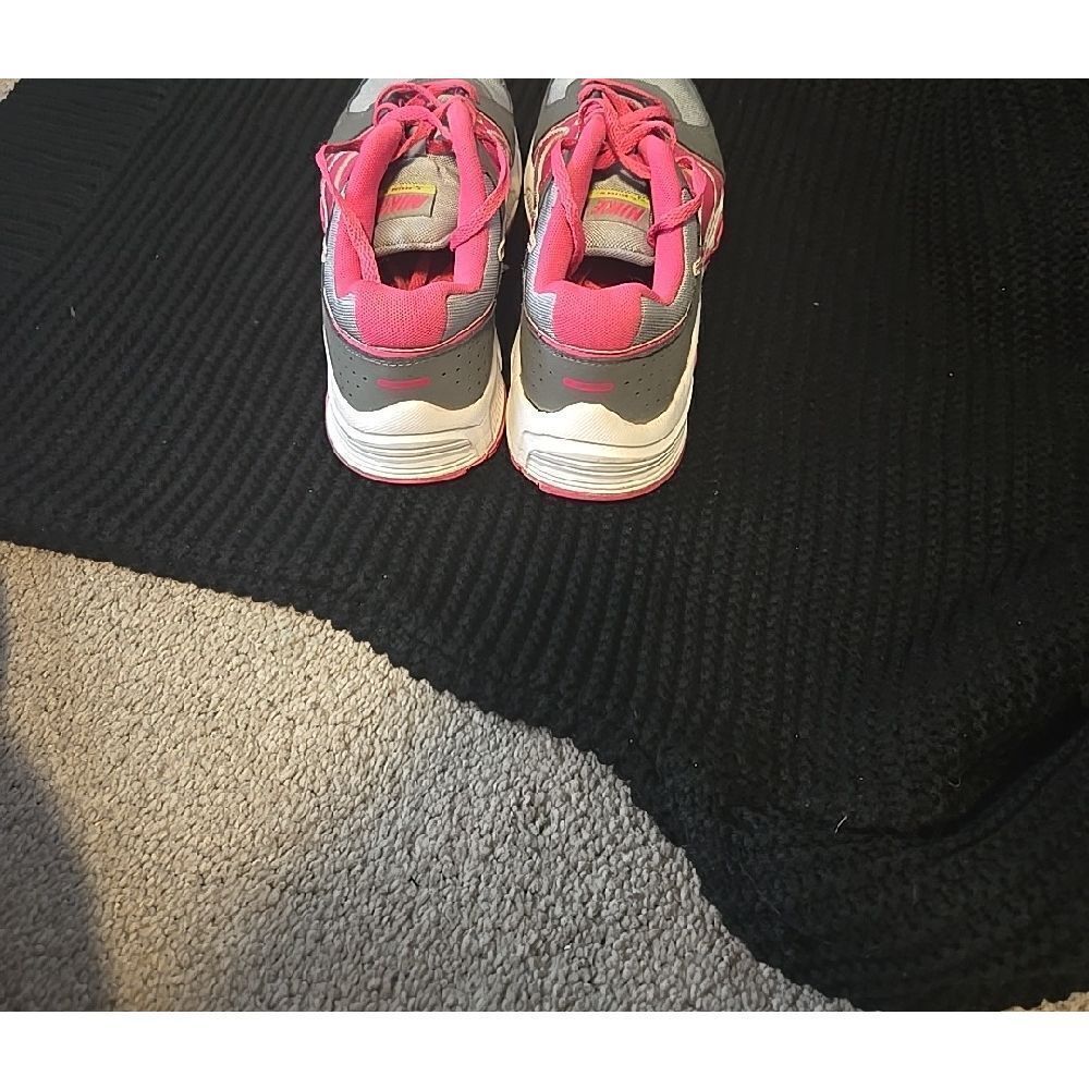 Nike Women's Pink and Gray Athletic Shoes - Picture 4 of 6